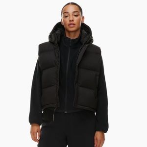 NWT Aritzia The Super Puff Shorty Vest